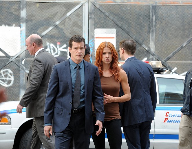 Unforgettable - Up in Flames - Photos - Dylan Walsh, Poppy Montgomery