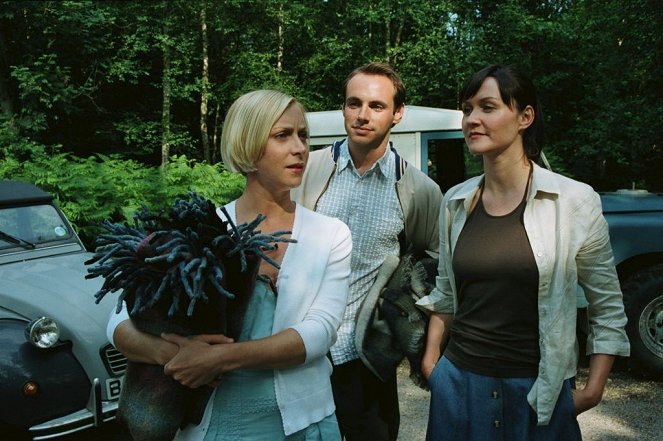 Midsomer Murders - Bad Tidings - Photos - Laura Howard, Esther Hall