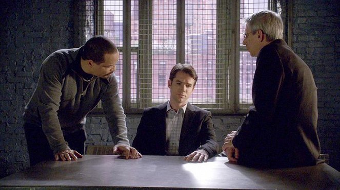 Law & Order: Special Victims Unit - Flight - Photos