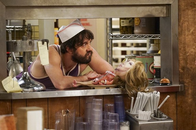 2 Broke Girls - And the Sophie Doll - Photos - Jonathan Kite