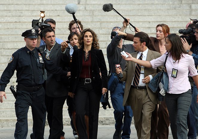 CSI: New York-i helyszínelők - Egy esküvő és egy temetés - Filmfotók - Melina Kanakaredes