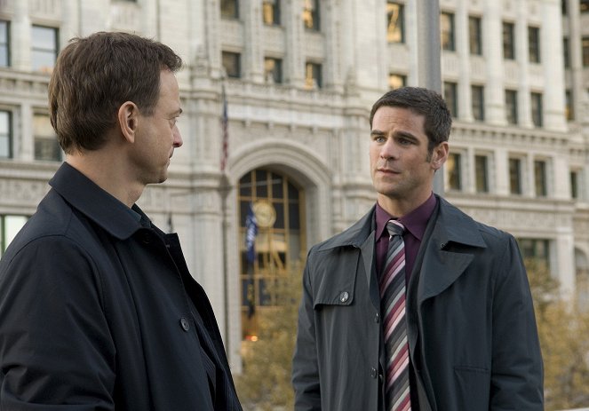 CSI: Kryminalne zagadki Nowego Jorku - Problem z bohaterami - Z filmu - Gary Sinise, Eddie Cahill
