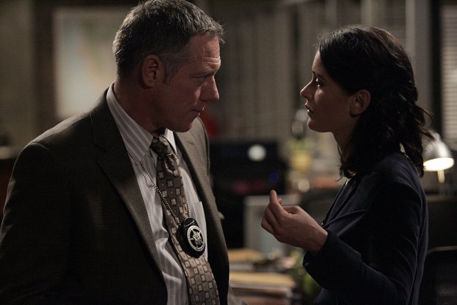 The Mentalist - Red Sauce - Photos - Robin Tunney