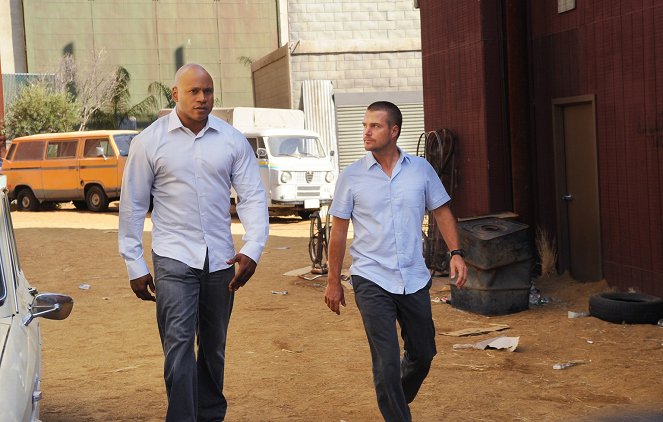 NCIS: Los Angeles - Betrayal - Van film - LL Cool J, Chris O'Donnell