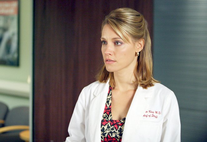 Private Practice - In Which Addison Finds a Showerhead - Van film - KaDee Strickland