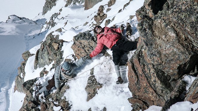 K2 La Montagna Degli Italiani - Z filmu - Michele Alhaique, Marco Bocci