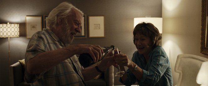 Örömjárgány - Filmfotók - Donald Sutherland, Helen Mirren