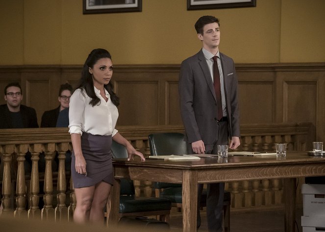 The Flash - The Trial of the Flash - Photos - Danielle Nicolet, Grant Gustin