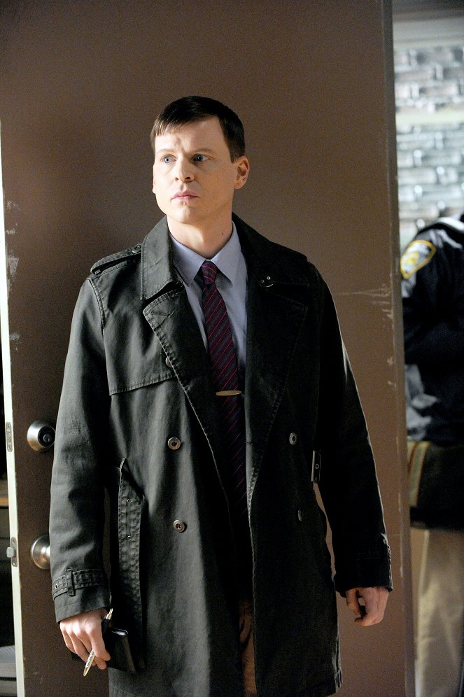 Unforgettable - Season 1 - Road Block - Photos - Kevin Rankin