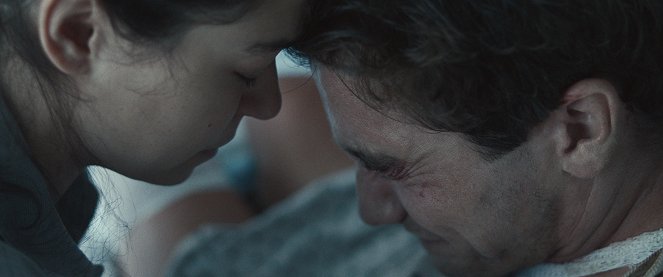 Stronger - Filmfotos - Tatiana Maslany, Jake Gyllenhaal