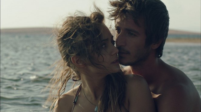 Deniz Seviyesi - Film - Damla Sönmez, Ahmet Rıfat Şungar