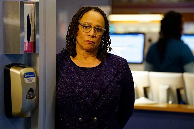 Chicago Med - Over Troubled Water - Do filme - S. Epatha Merkerson