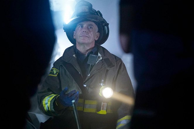 Chicago Med - Over Troubled Water - Photos - David Eigenberg