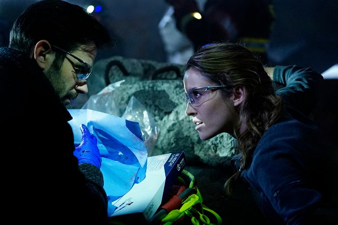 Chicago Med - Over Troubled Water - Z filmu - Colin Donnell, Norma Kuhling