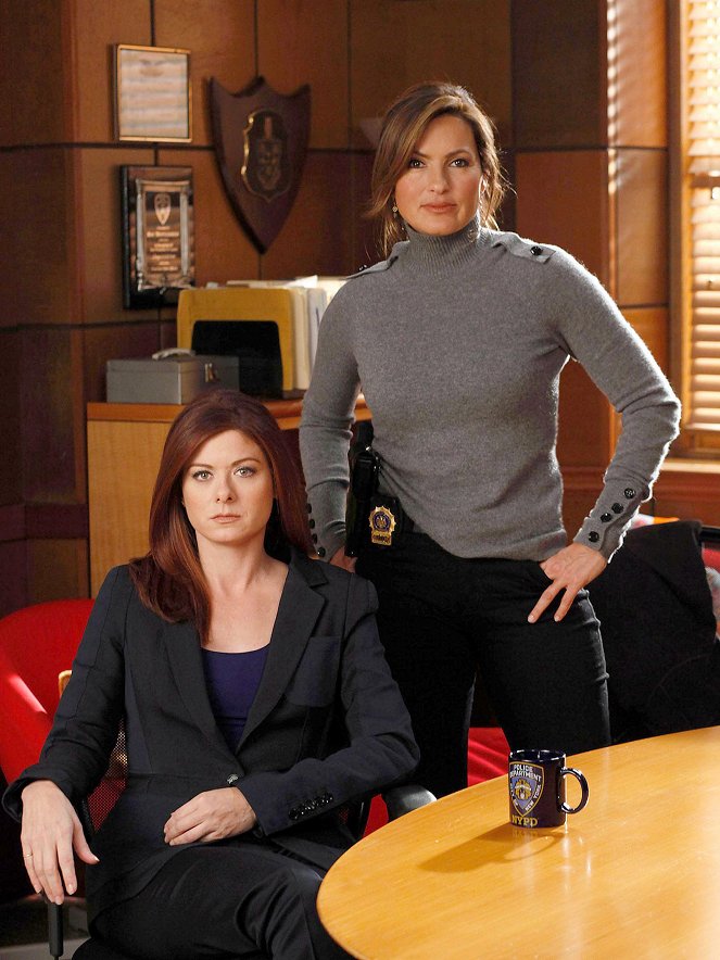 Law & Order: Special Victims Unit - Season 12 - Auf Sendung - Werbefoto - Debra Messing, Mariska Hargitay
