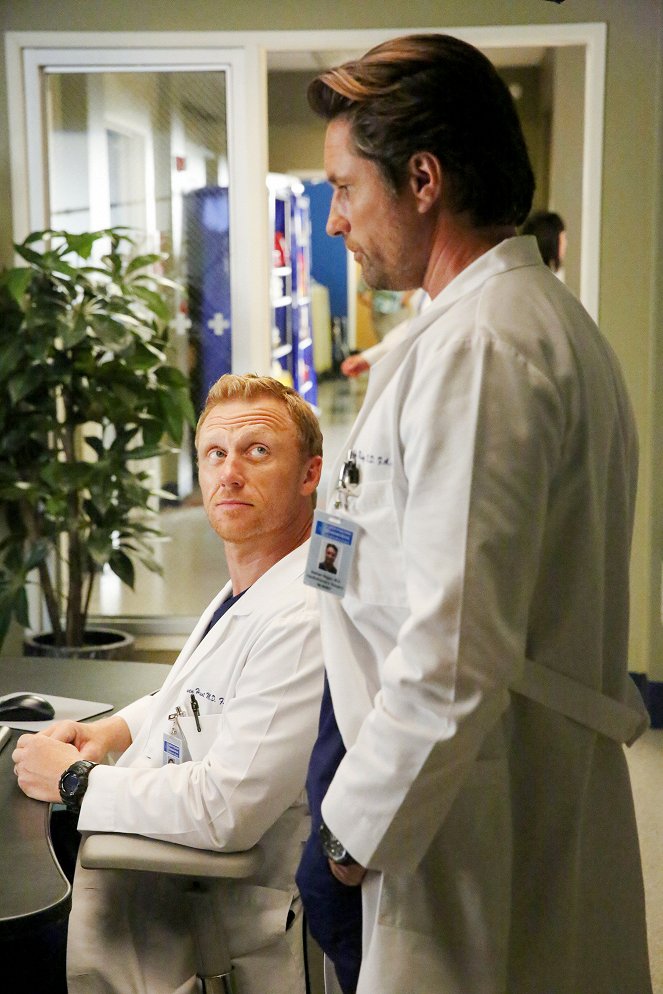 Grey's Anatomy - Die jungen Ärzte - Langsamer Fall - Filmfotos - Kevin McKidd, Martin Henderson