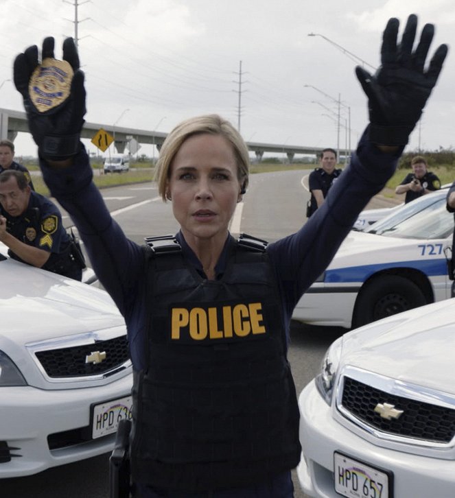 Havaj 5-0 - Série 7 - V zemi nadále vládne spravedlnost - Z filmu - Julie Benz