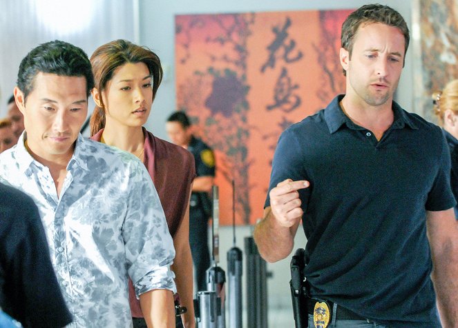 Hawaii Five-0 - Season 3 - Ha'awe Make Loa - Van film - Daniel Dae Kim, Grace Park, Alex O'Loughlin