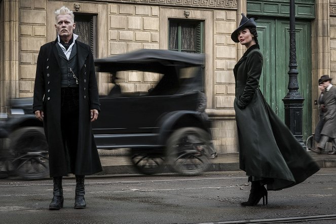 Fantastic Beasts: The Crimes of Grindelwald - Photos - Johnny Depp, Poppy Corby-Tuech