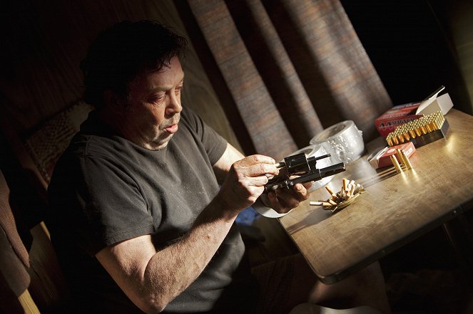 Criminal Minds - Our Darkest Hour - Photos - Tim Curry