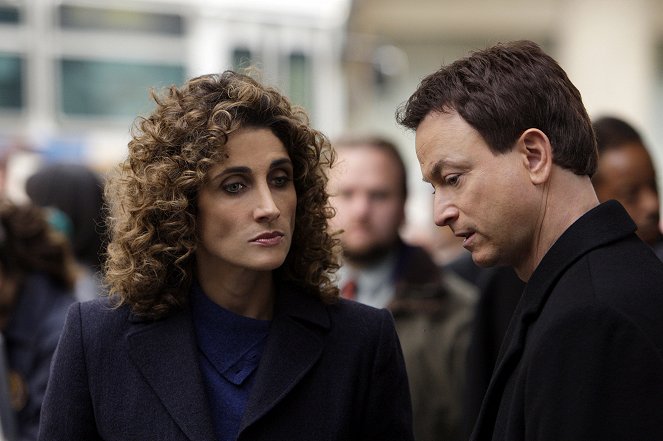 Kriminálka New York - Hry se zápalkami - Z filmu - Melina Kanakaredes, Gary Sinise