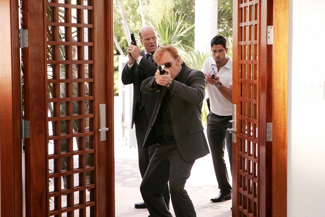 CSI: Miami helyszínelők - Season 4 - Üzenet a sírból - Filmfotók - Rex Linn, David Caruso, Adam Rodriguez
