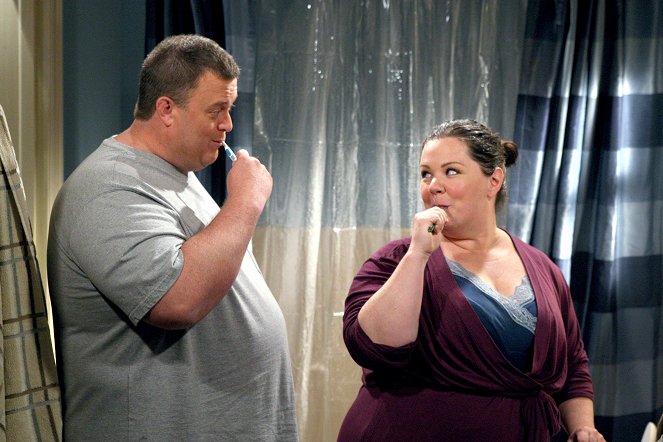 Mike & Molly - Mike Snores - Van film