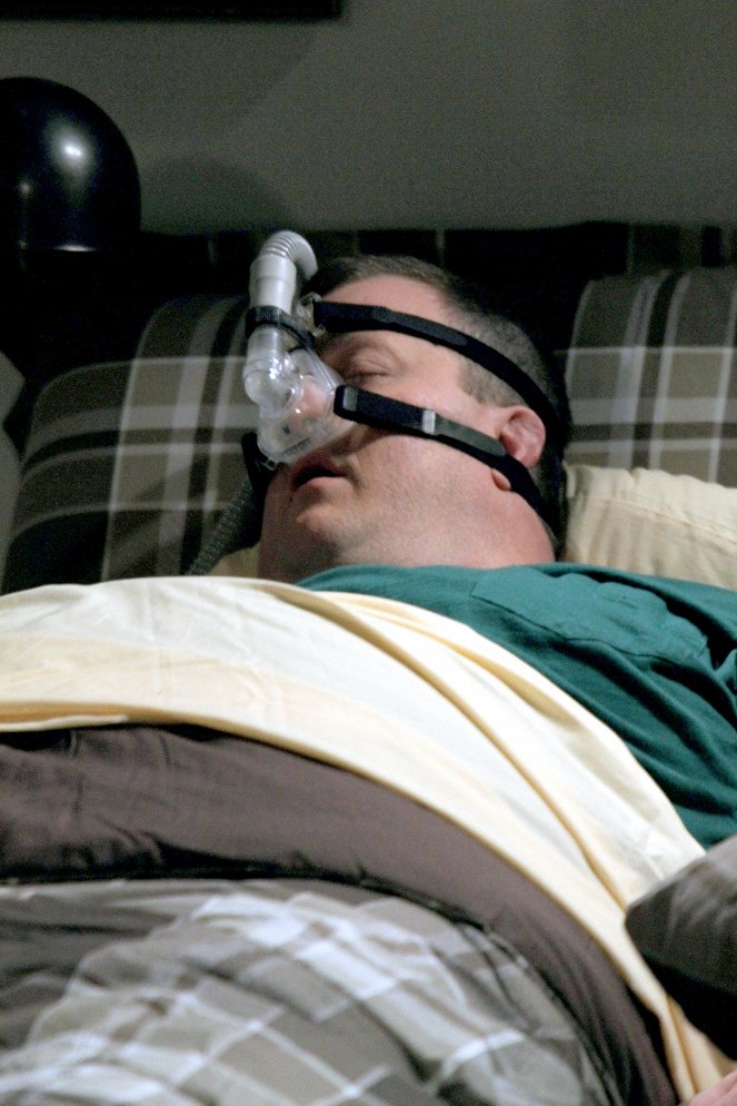 Mike & Molly - Mike Snores - Z filmu