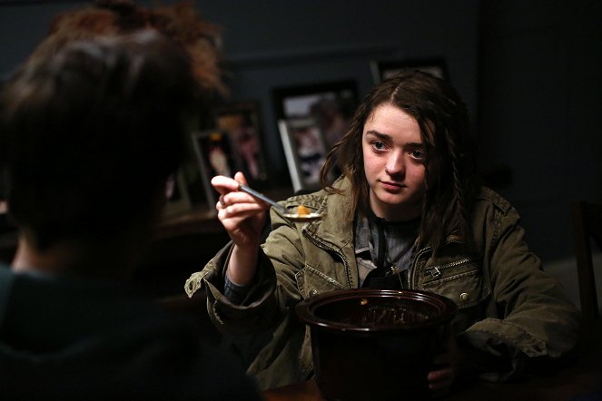 A szeretet könyve - Filmfotók - Maisie Williams