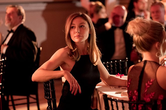 McMafia - Episode 1 - Van film - Juliet Rylance