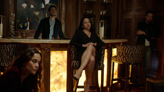 Queen of the South - The Price of Faith - Photos - Veronica Falcón