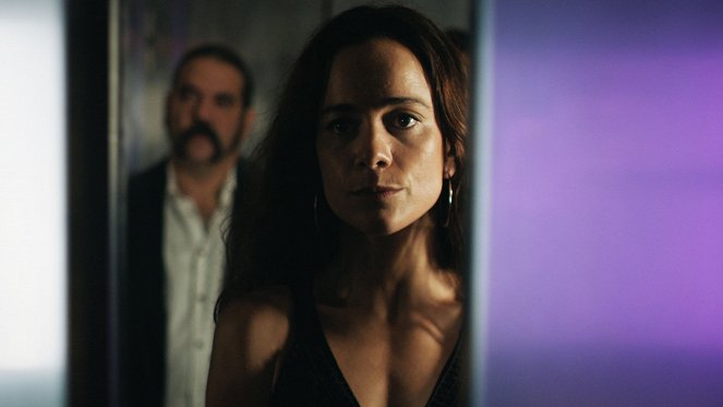 Královna jihu - Série 2 - Sacar con Sifon el Mar - Z filmu - Alice Braga