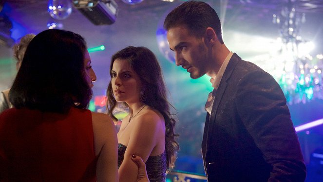 Queen of the South - Season 2 - Only the Love of a Mother - Photos