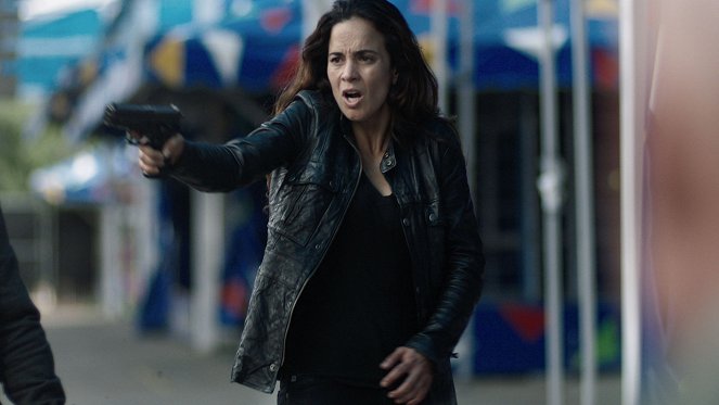 Queen of the South - The Last Hour Kills - Photos - Alice Braga