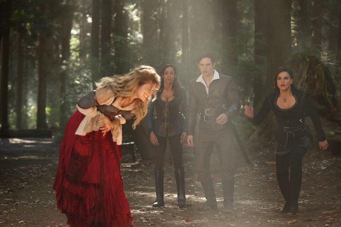 Once Upon a Time - Pretty in Blue - Photos - Dania Ramirez, Andrew J. West, Lana Parrilla