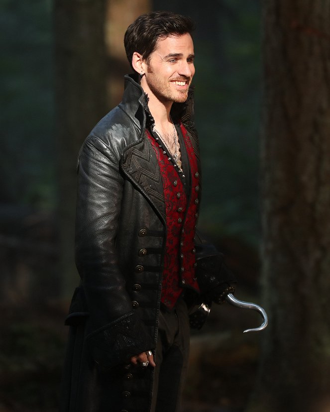 Once Upon a Time - Pretty in Blue - Photos - Colin O'Donoghue