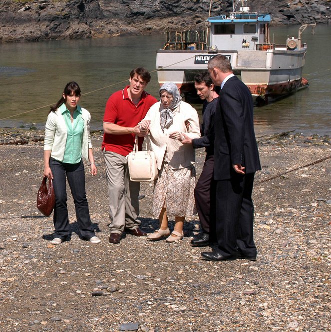 Doc Martin - Season 2 - Old Dogs - Photos