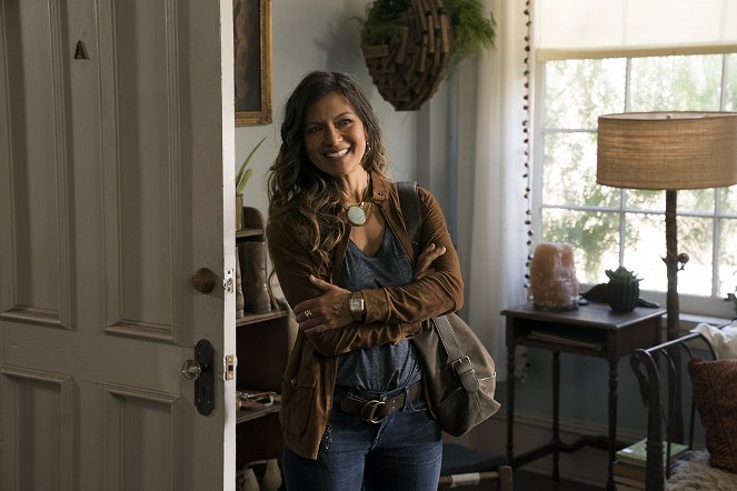 The Fosters - Invisible - Film - Nia Peeples
