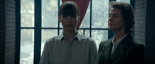 A Agente Vermelha - Do filme - Jennifer Lawrence, Charlotte Rampling