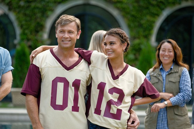 Dynasty - Season 1 - A Taste of Your Own Medicine - Photos - Grant Show, Nathalie Kelley