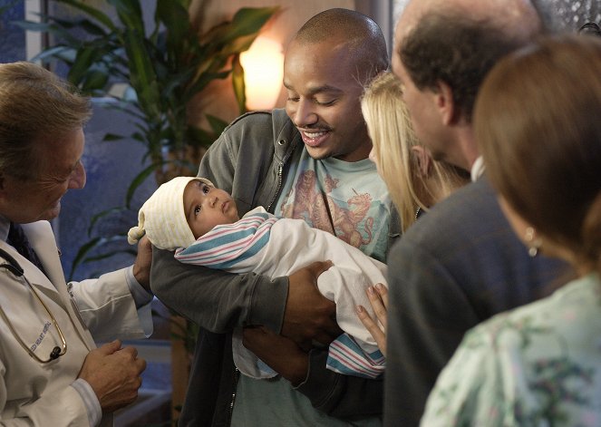 Scrubs - Season 6 - My Best Friend's Baby's Baby and My Baby's Baby - Photos - Donald Faison