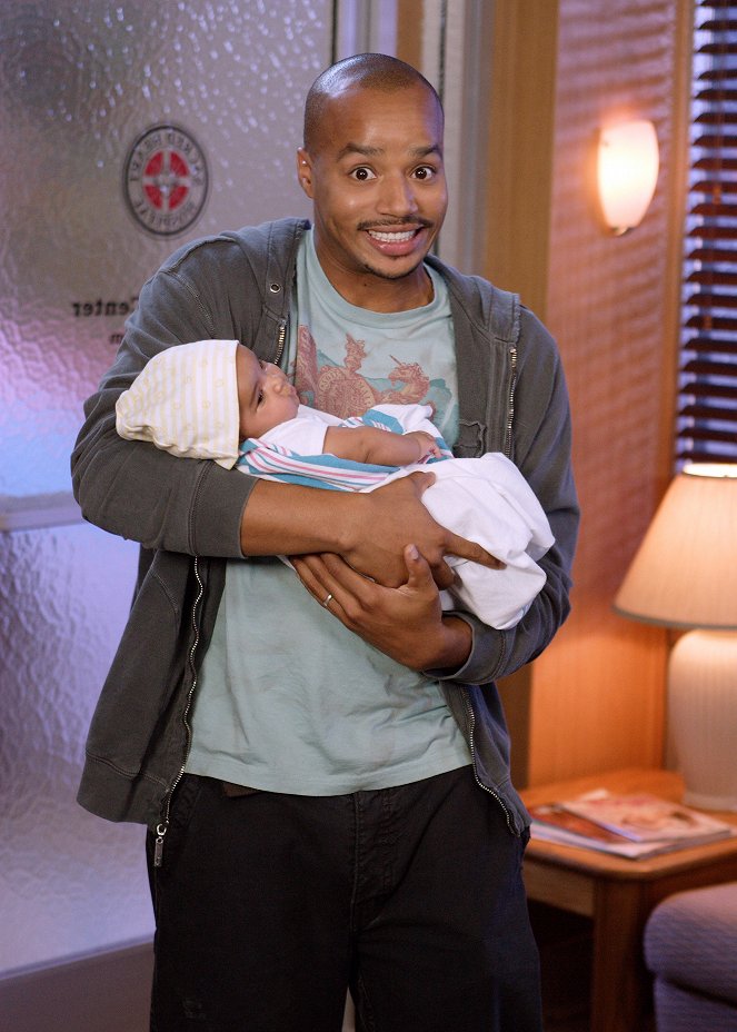 Scrubs - My Best Friend's Baby's Baby and My Baby's Baby - Photos - Donald Faison