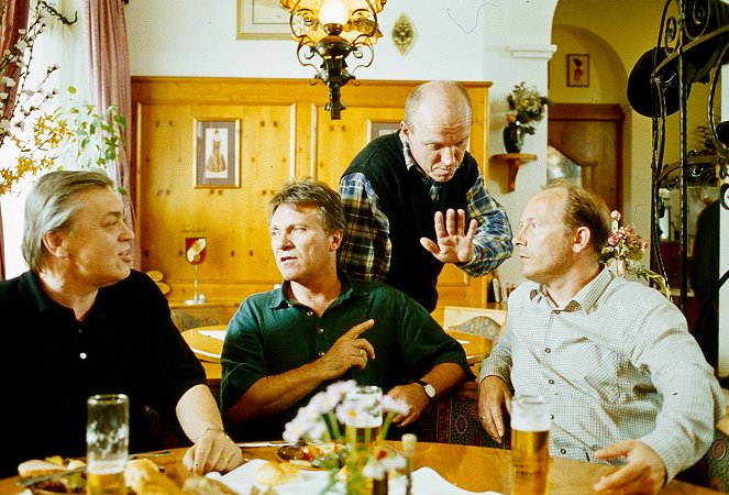 Julia - Eine ungewöhnliche Frau - Die Jugendbande - De la película - Klaus Ofczarek, Wolfram Berger, Heinz-Josef Braun, Peter Faerber