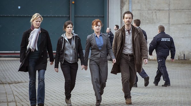 Tatort - Tollwut - De la película - Anna Schudt, Aylin Tezel, Ulrike Krumbiegel, Jörg Hartmann