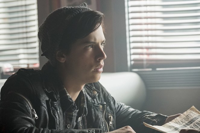 Riverdale - Chapter Twenty One: House of the Devil - Photos - Cole Sprouse