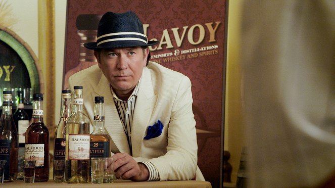 Leverage - The Lonely Hearts Job - Photos - Timothy Hutton