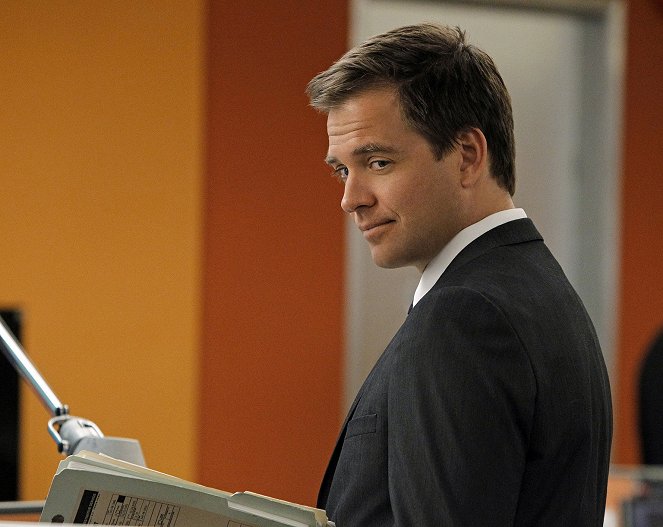 NCIS: Naval Criminal Investigative Service - Two-Faced - Van film - Michael Weatherly