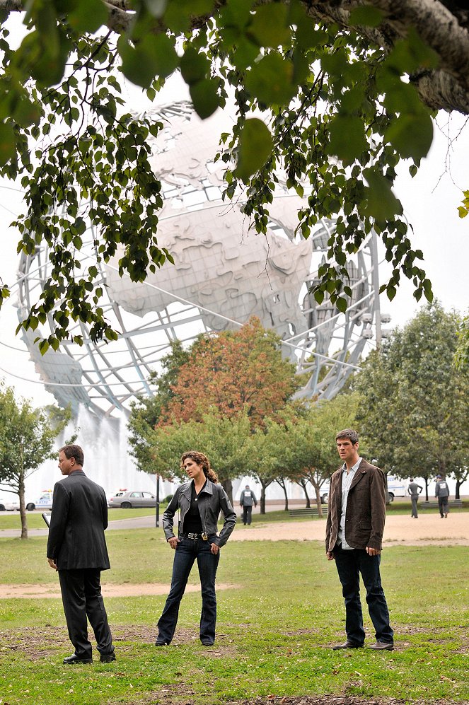 CSI: NY - Season 6 - Manhattanhenge - Photos - Gary Sinise, Melina Kanakaredes, Eddie Cahill