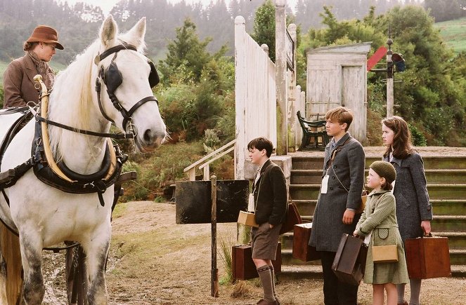 The Chronicles of Narnia: The Lion, the Witch and the Wardrobe - Photos - Skandar Keynes, William Moseley, Georgie Henley, Anna Popplewell
