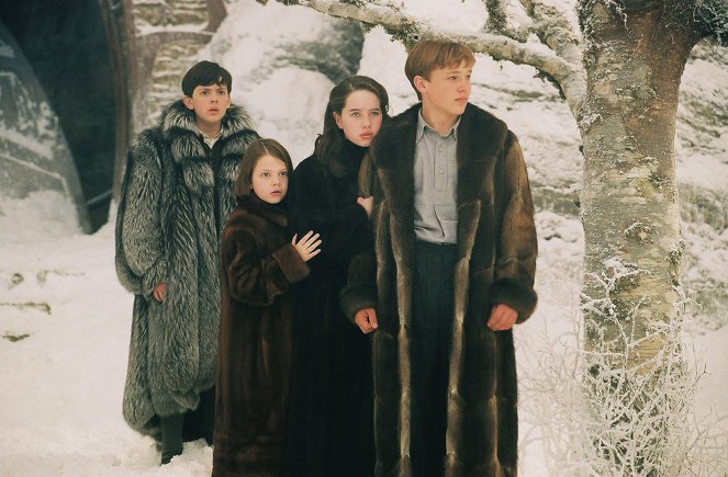 The Chronicles of Narnia: The Lion, the Witch and the Wardrobe - Photos - Skandar Keynes, Georgie Henley, Anna Popplewell, William Moseley
